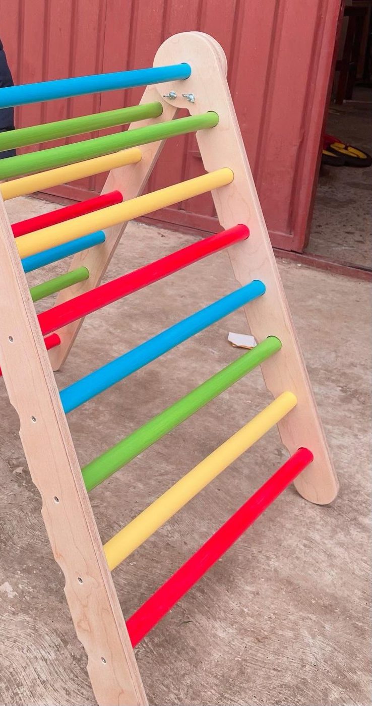 Piklerov trougao sa šarenim prečkama