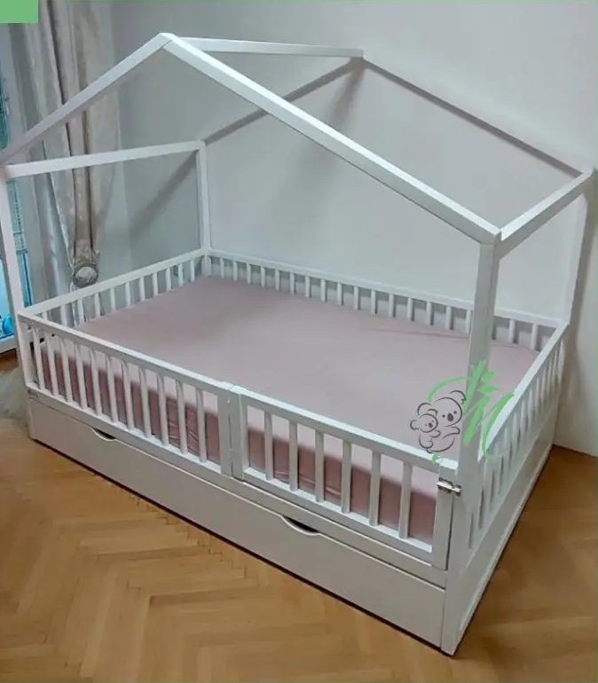 Bela Kućica sa fiokom